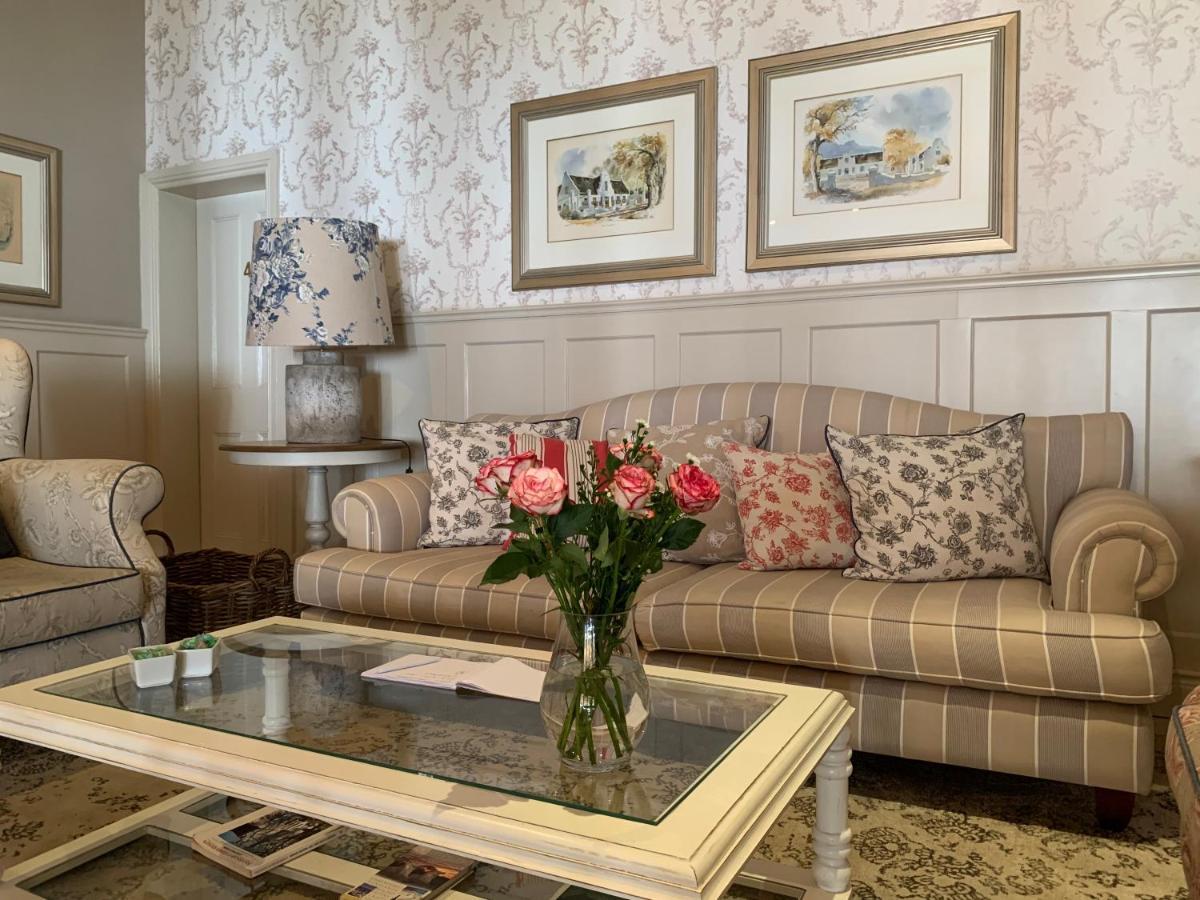 Avenues Guest House 斯泰伦博斯 外观 照片